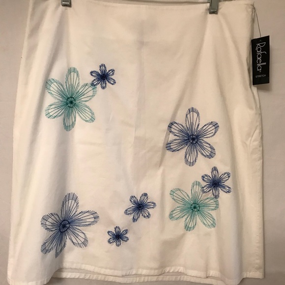Rafaella Dresses & Skirts - NWT Rafaela Skirt. Size 14.